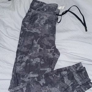 Ready to rulu joggers size 6